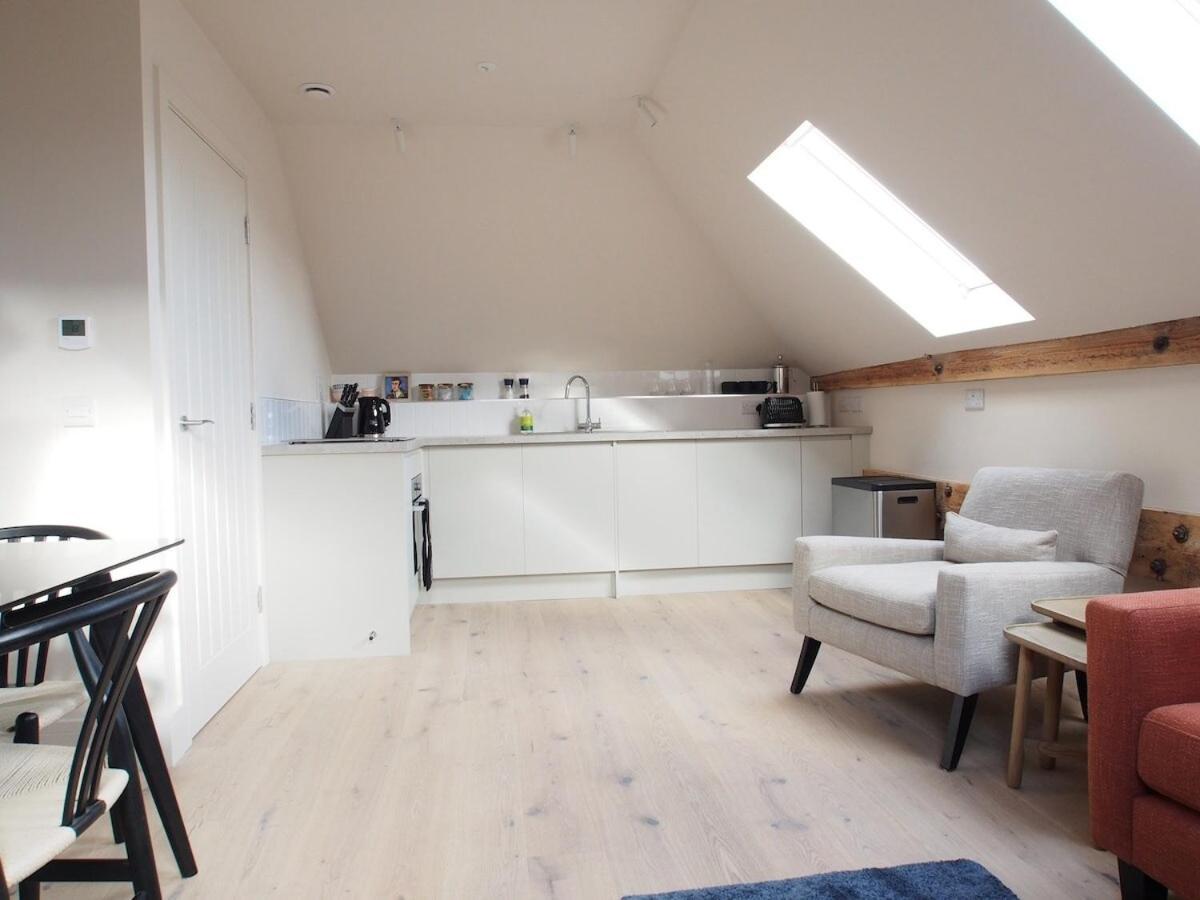 Apartment Stylish Mezzanine Loft In - Flat 5, Elgin House Edinburgh