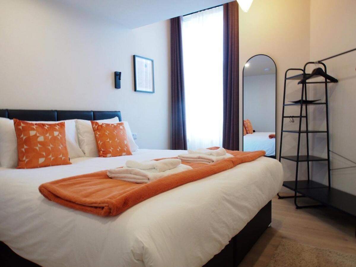 Stylish Mezzanine Loft In - Flat 5, Elgin House *